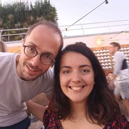 Julien et Myriam sont dans des bulles